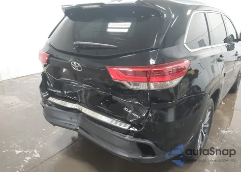 2018 Toyota Highlander Xle из США, поврежденный, VIN 5TDJZRFH8JS532011